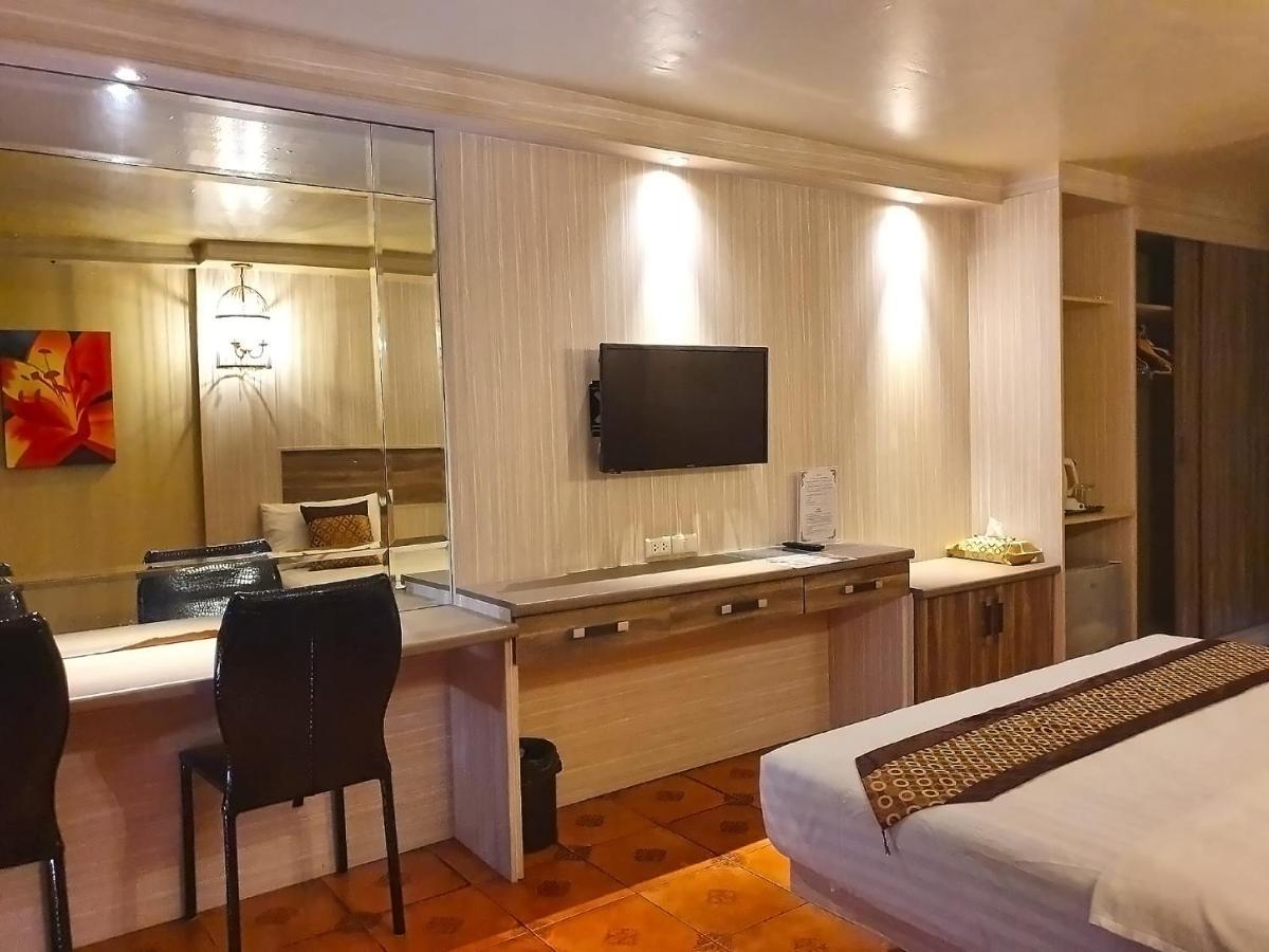 The Montana Lodge-Sathorn Bangkok Dış mekan fotoğraf