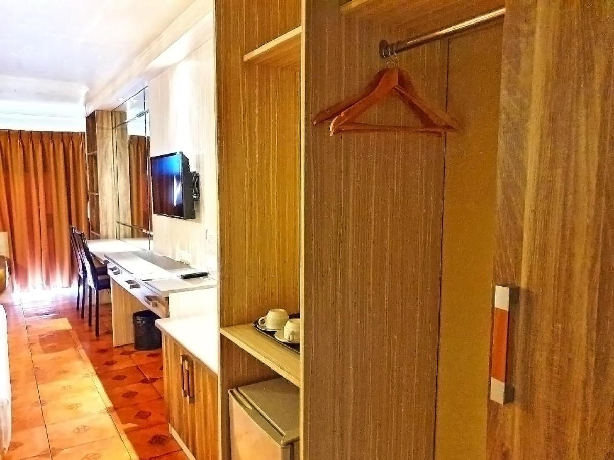 The Montana Lodge-Sathorn Bangkok Dış mekan fotoğraf